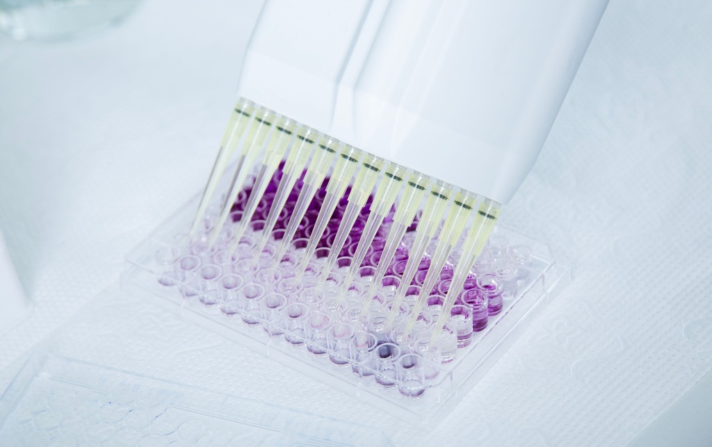 200uL Low Retention Non-Filter Pipette Tips - RNase and DNase Free, Sterile